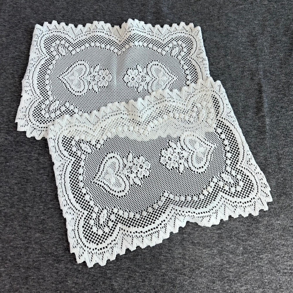 Vintage 2 White Lace Doily Heart Floral Crochet Rectangular Table Runner 17x11